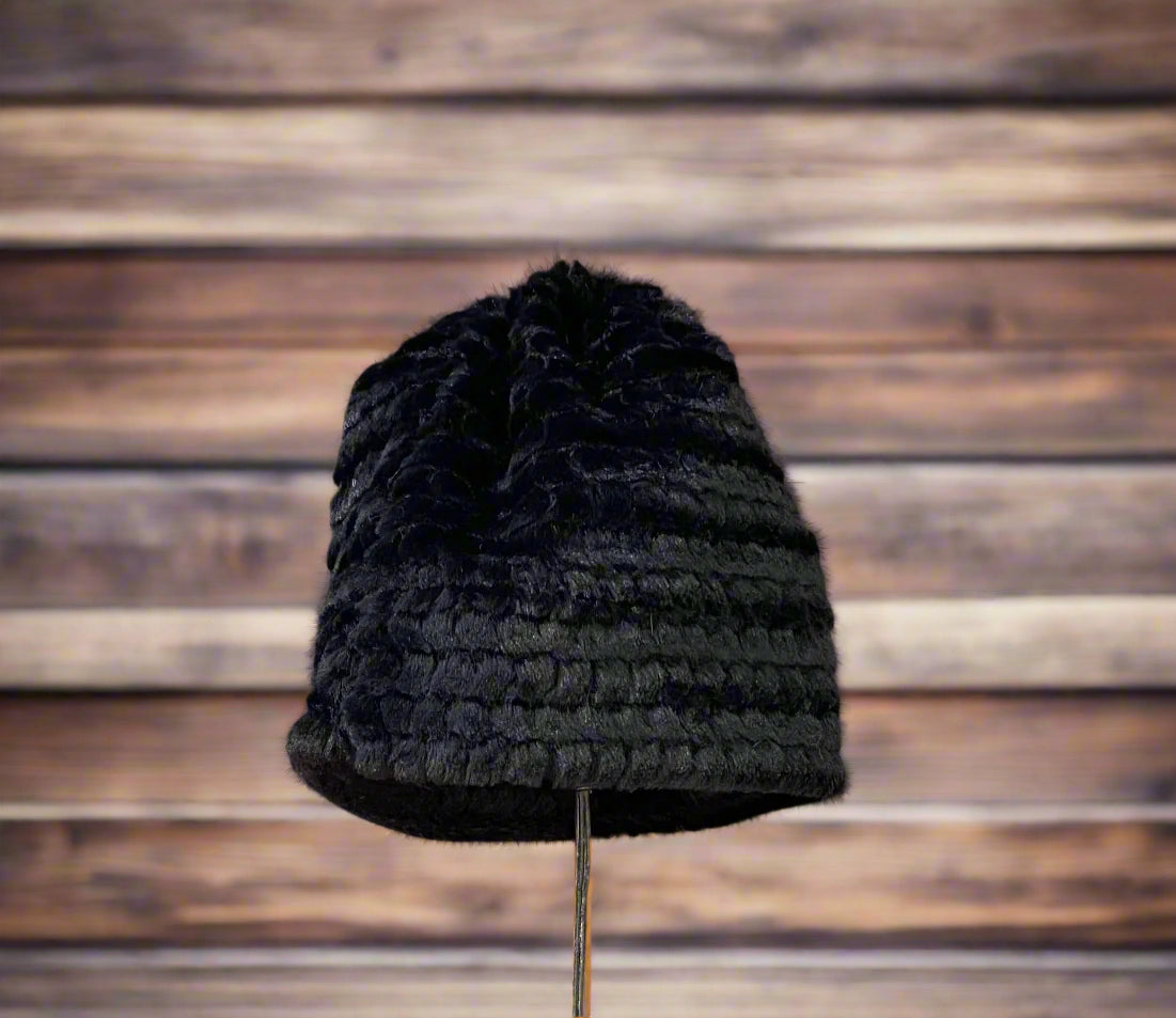 Women's Après Ski Beanie | Custom Ski-Resort Pom Hat
