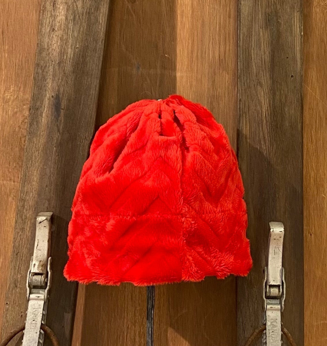 Women's Après Ski Beanie | Custom Ski-Resort Pom Hat